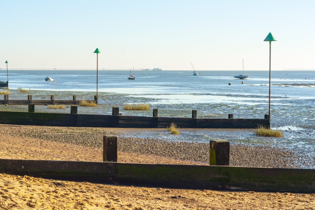 Leigh on sea taxi
VIP Cars Private Hire
leigh on sea taxi service
leigh on sea beach
taxi leigh on sea