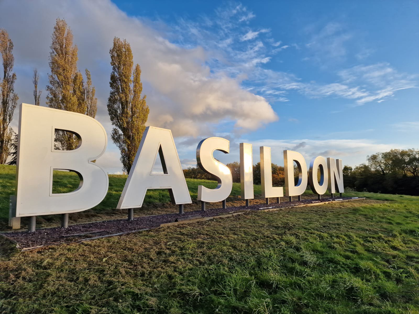 basildon taxis basildon taxis ltd basildon taxis numbers basildon sporting village basildon hotels