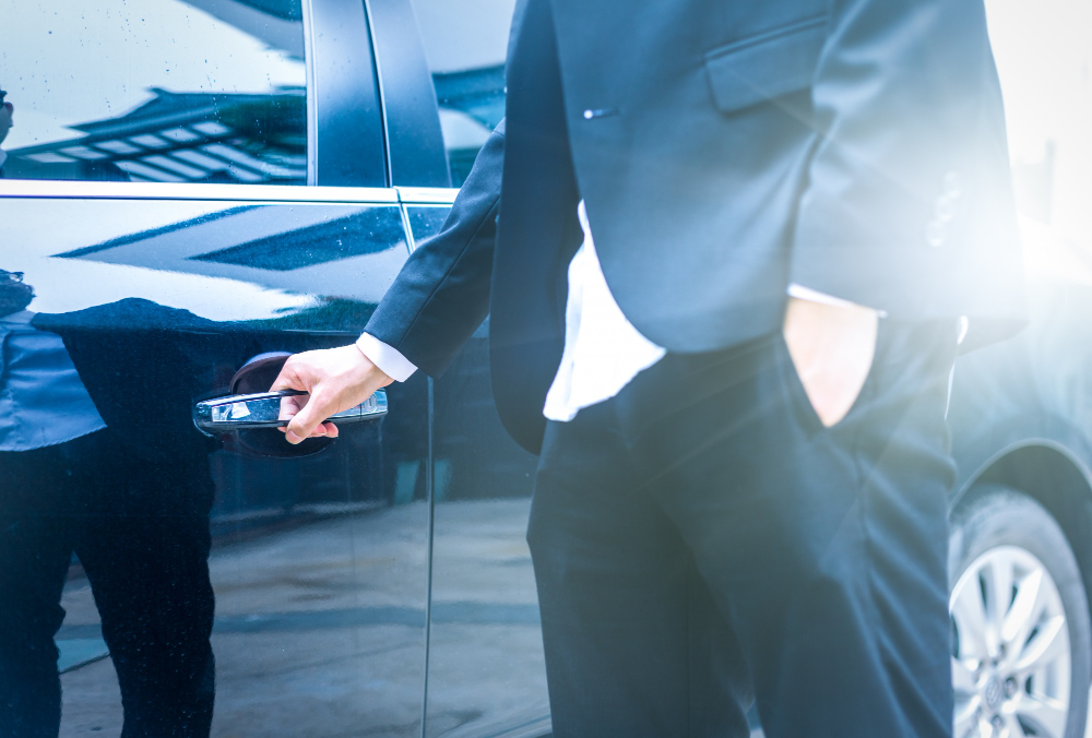 executive car service airport shuttle taxi service car service airport pickup