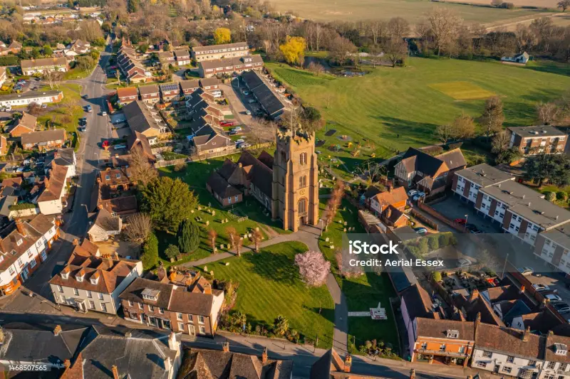 shenfield taxi shenfield taxi service taxis in shenfield shenfield airport transfers taxi shenfield essex